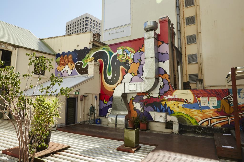 Home Backpackers Sydney Luaran gambar