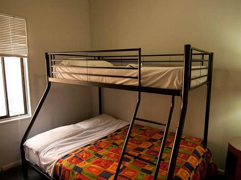 Home Backpackers Sydney Luaran gambar
