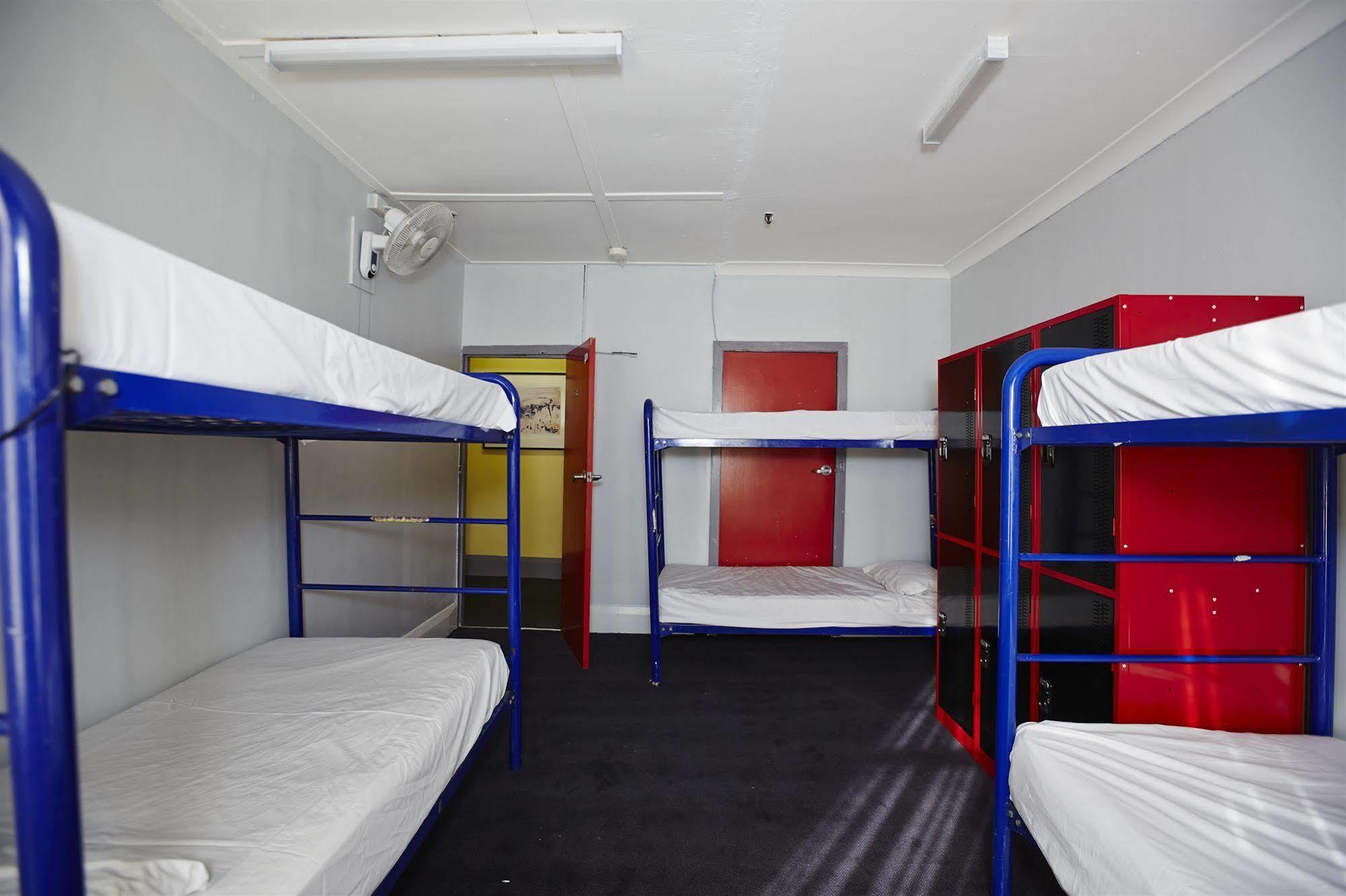 Home Backpackers Sydney Luaran gambar