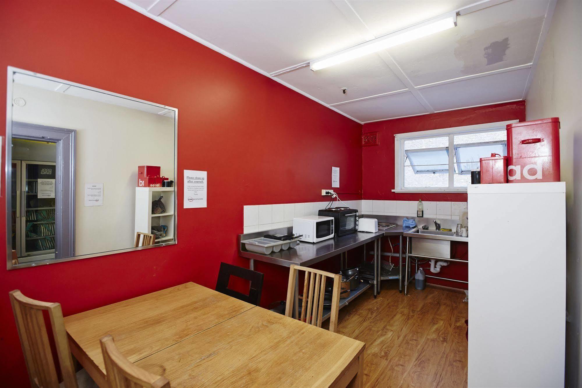 Home Backpackers Sydney Luaran gambar