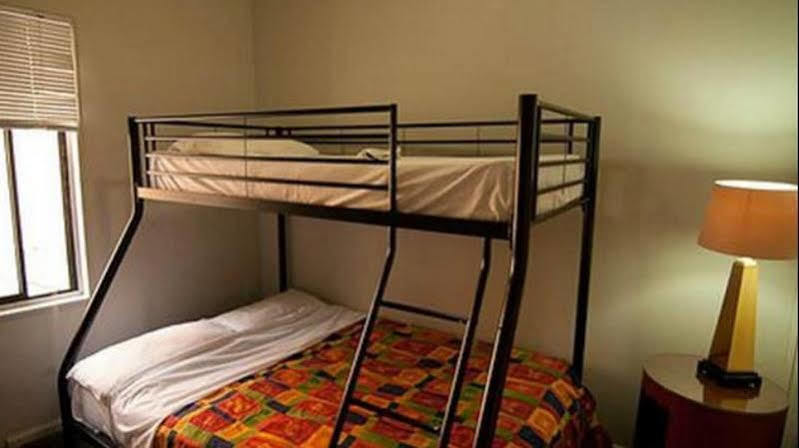 Home Backpackers Sydney Luaran gambar