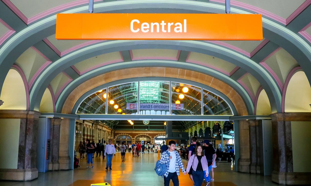 Home Backpackers Sydney Luaran gambar