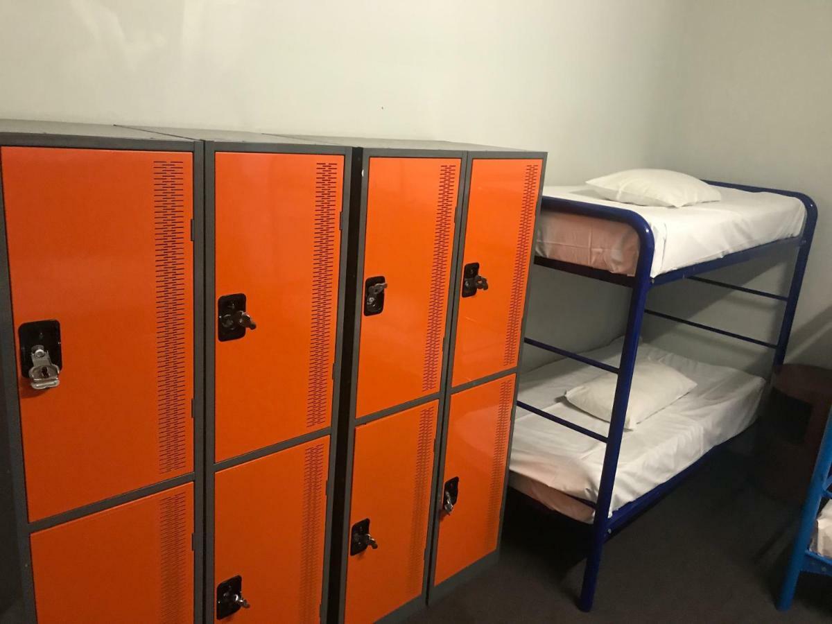 Home Backpackers Sydney Luaran gambar