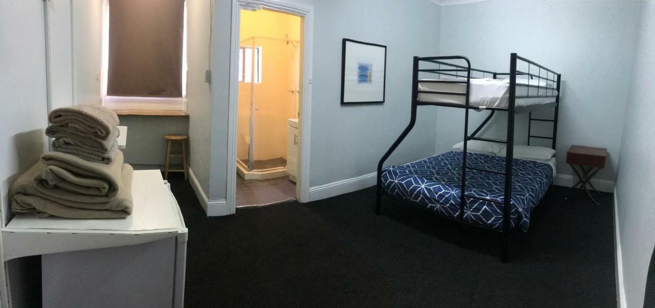Home Backpackers Sydney Luaran gambar