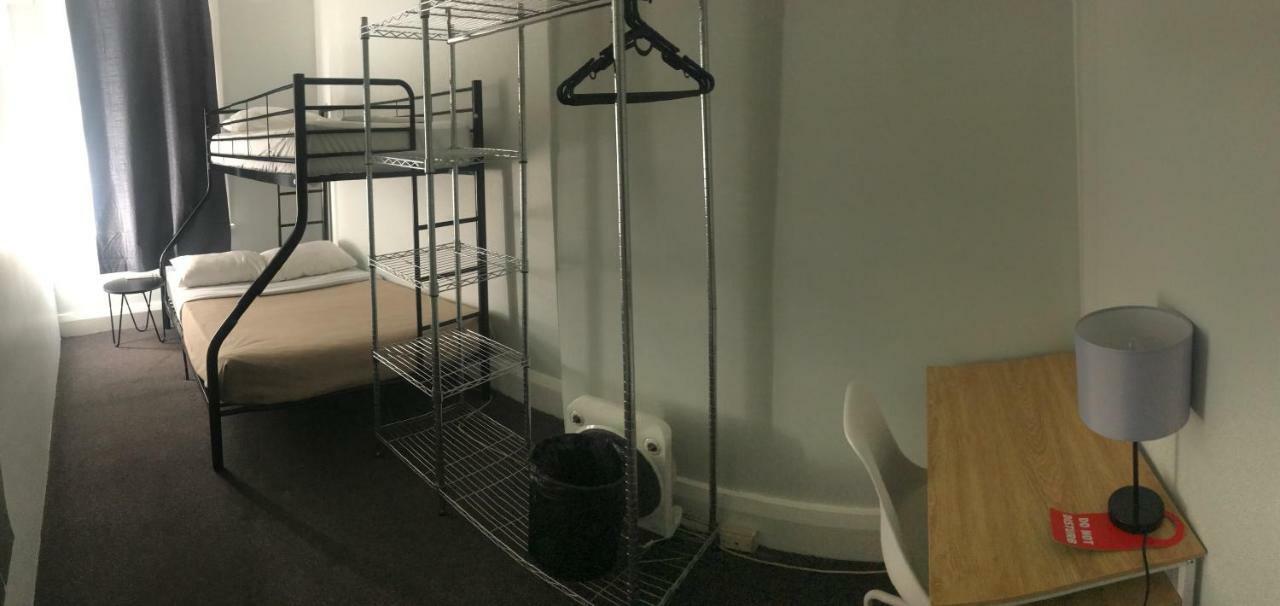Home Backpackers Sydney Luaran gambar