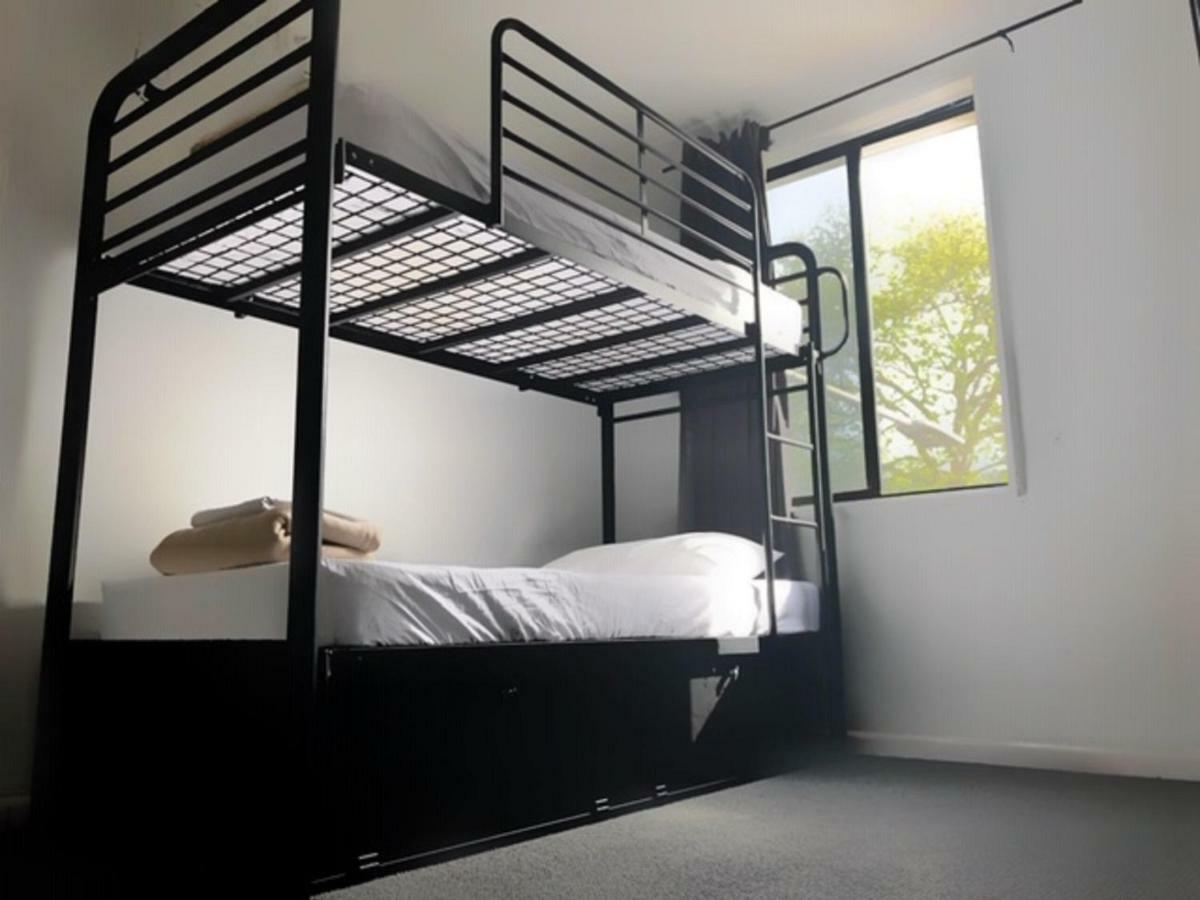 Home Backpackers Sydney Luaran gambar
